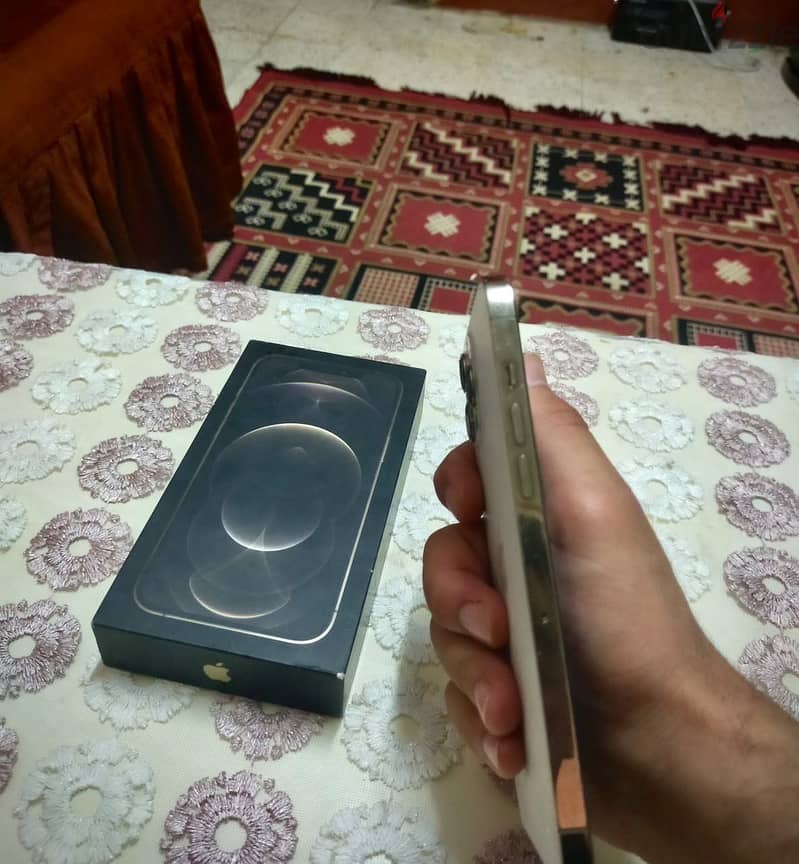 iPhone 12pro max 2