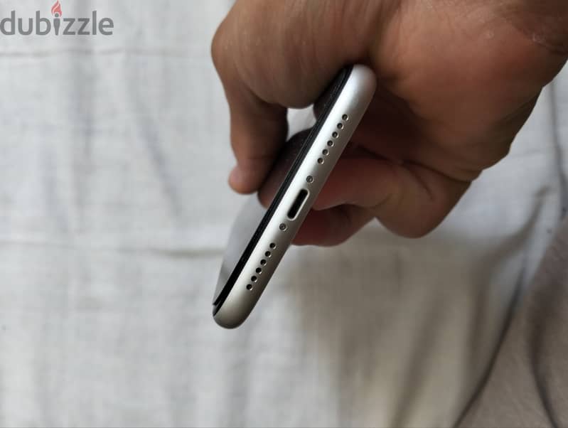 Apple - iPhone 11 4