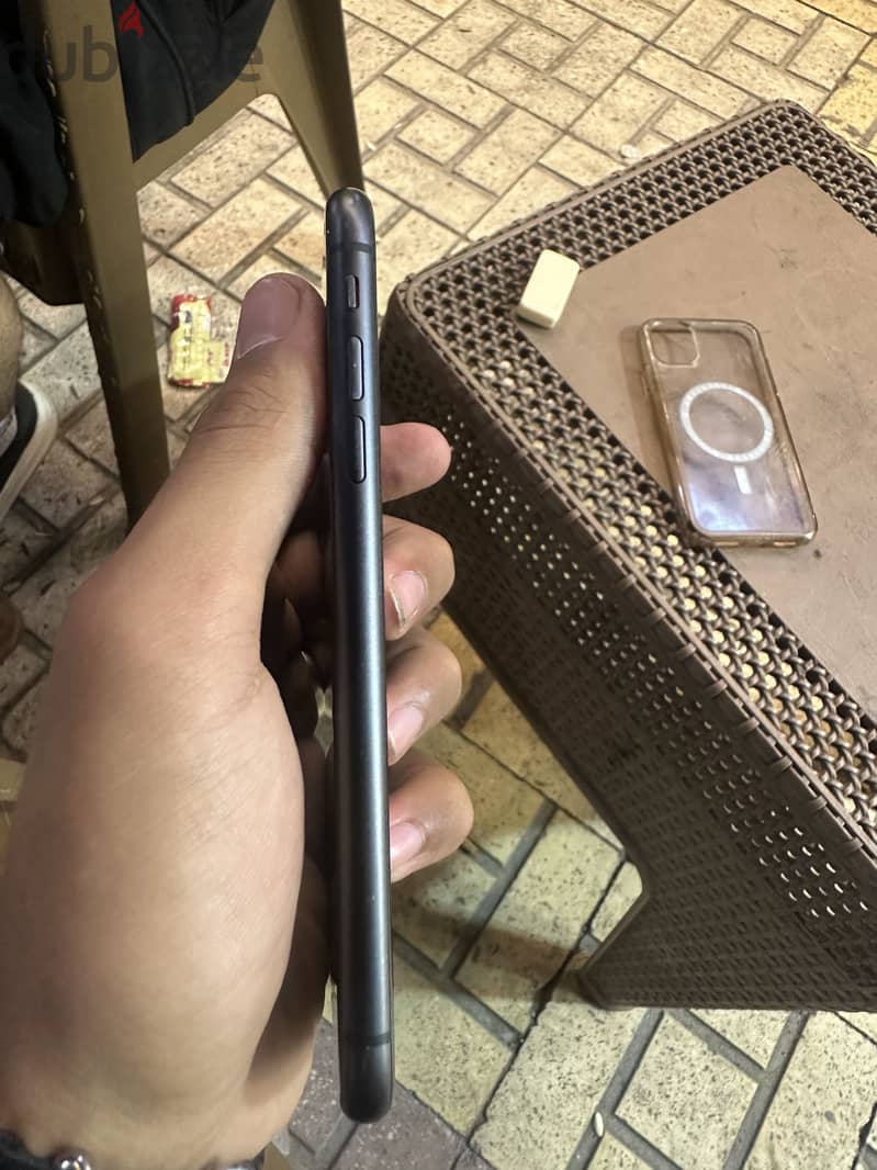 Apple - iPhone 11 1