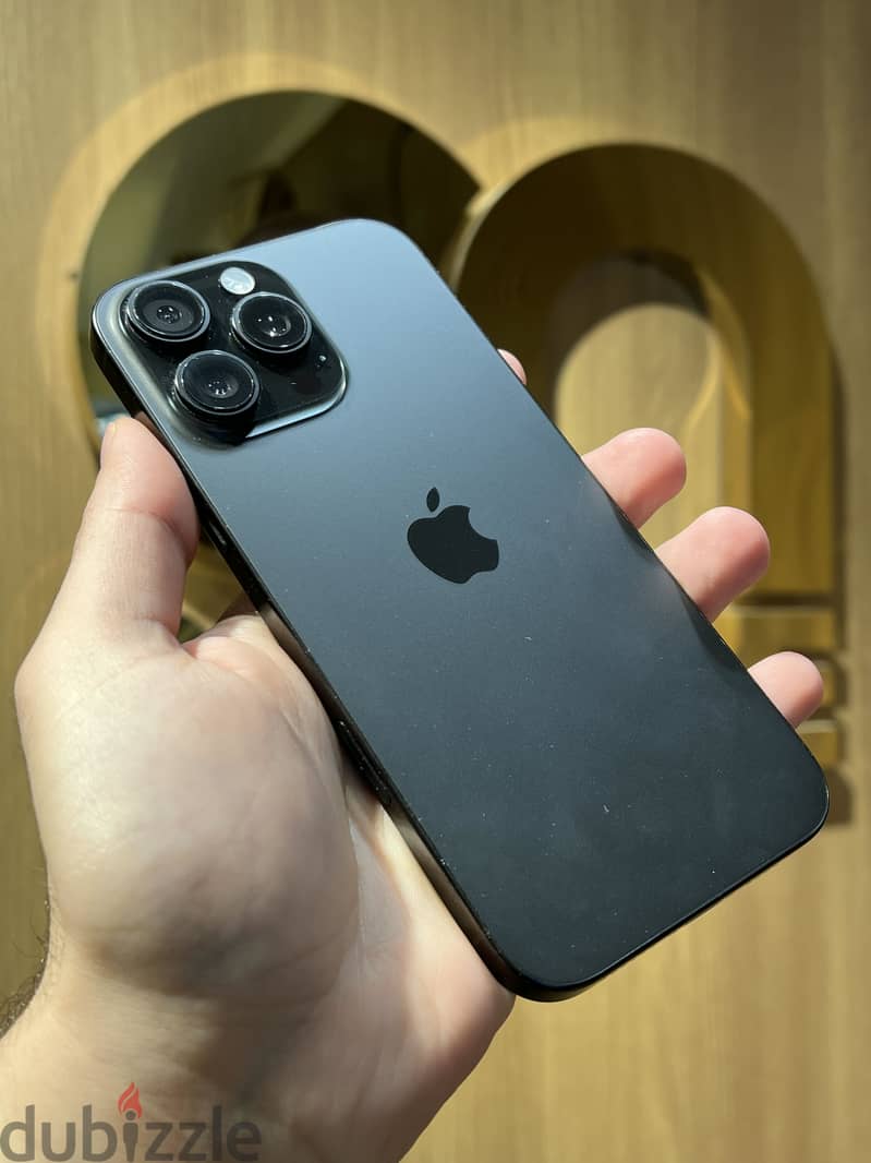Apple - iPhone 16 Pro Max 1