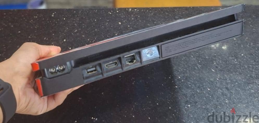 PlayStation 4 Slim 2