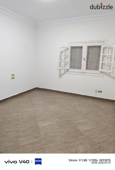 Apartment for rent in the Fifth Settlement, in Al-Yasmeen Villas, next to Al-Kababji Palace and North El-Teseen, ground floor suitable for an office.