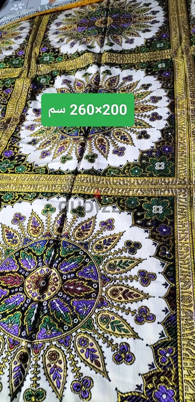 مفرش سرير كبير