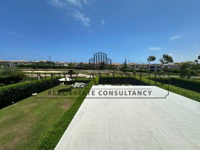 توين هاوس متشطب بالكامل ومفروش فى مراسى Marassi بمساحة كبيرة جاهز للسكن