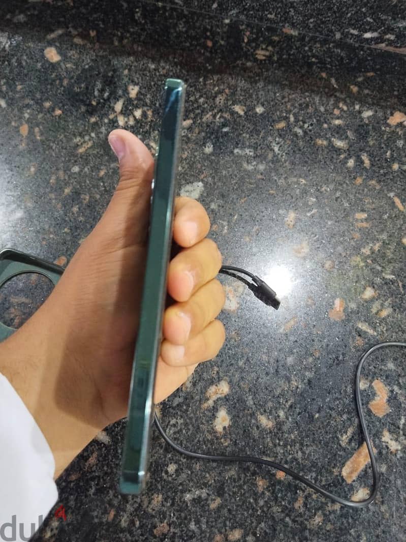 OPPO Reno12 F 3