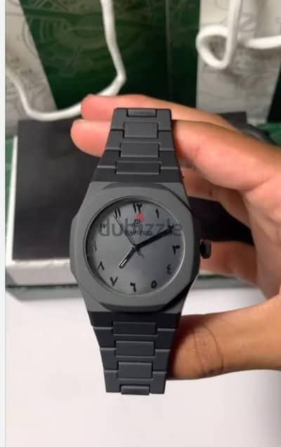 ساعة كاربون بالبوكس اسود 