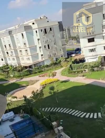 اي فيلا رووف للبيع مساحه كبيره وموقع مميز في كمبوند ماونتن فيو هايد بارك القاهره الجديده