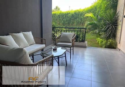 شقة بجاردن خاص فى كمبوند Lake west 4 فى اميز مشروعات الشيخ زايد برايم لوكيش دقيقتين لوصلة دهشور .