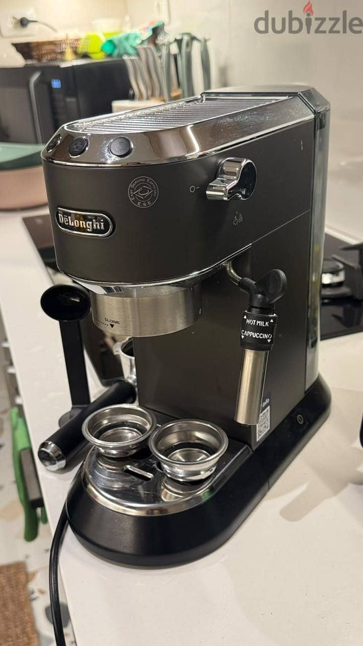 Coffee machine delonghi dedica ec685 4