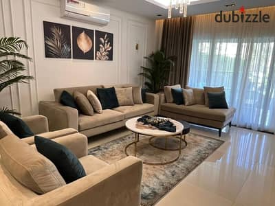 فيلا مميزه مفروشه للايجار ب هايد بارك التجمع تشطيبات سوبر لوكس بسعر لقطه