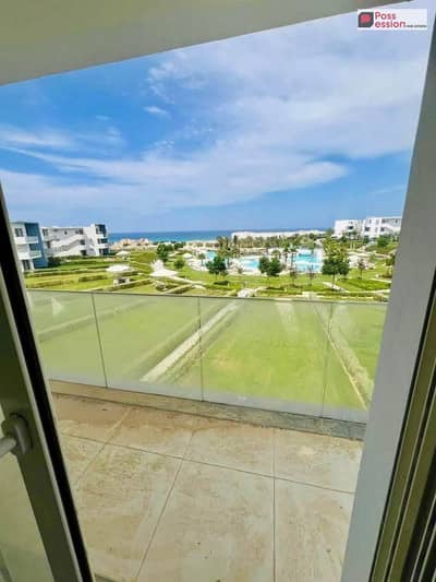Sea View مباشر على المارينا , شاليه 3 غرف متشطب للبيع في رأس الحكمة الساحل الشمالي | تقسيط 10 سنوات