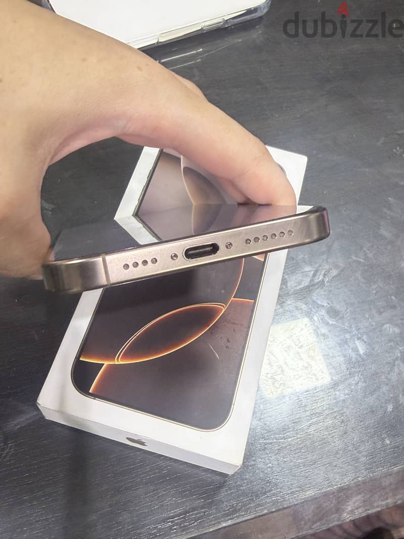 IPhone 16 pro max ٩٨% 11