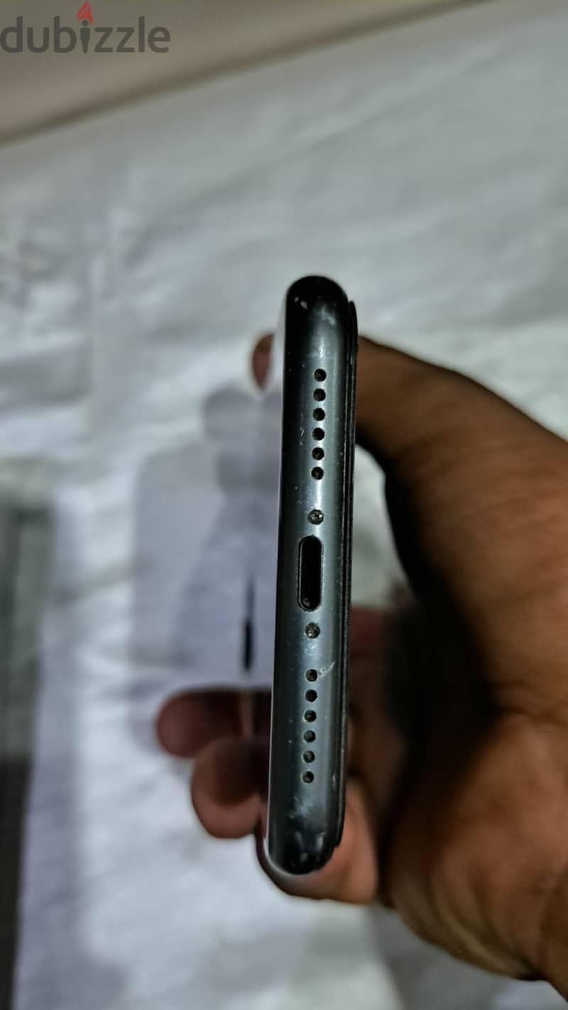 Apple - iPhone 11 7