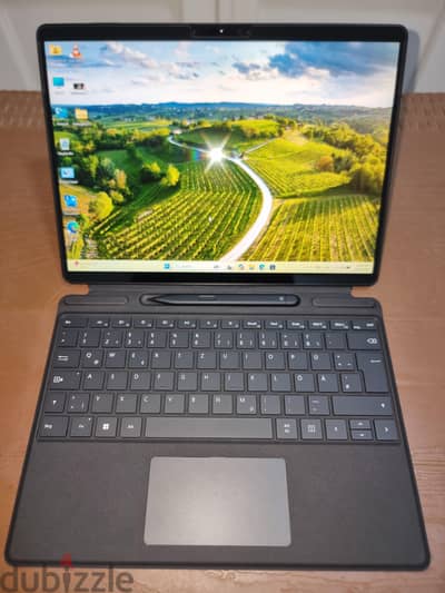 Microsoft Surface Pro 9 | Core i5 | 8/256 GB (بالكيبورد والقلم)