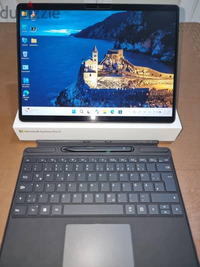 Microsoft Surface Pro 9 | Core i5 | 8/256 GB (بالكيبورد والقلم)