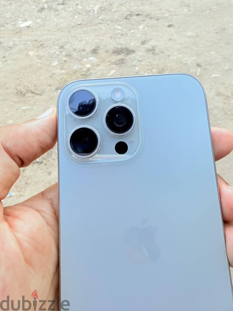 Apple - iPhone 16 Pro Max 6