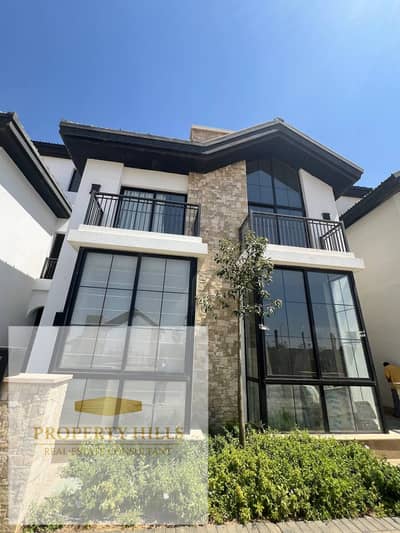 للبيع استاندالون  double height استلام فوري  ومعاها private pool وفي قلب القاهره الجديده