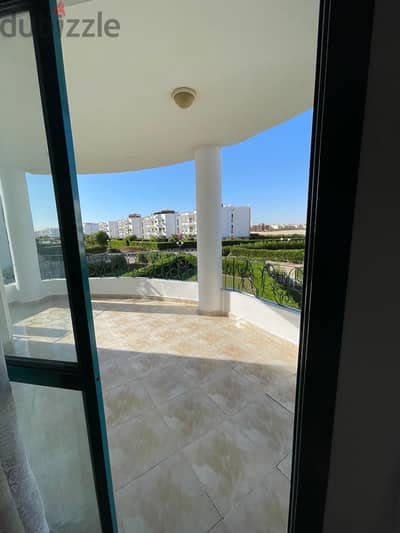 شاليه 115م للبيع في Golden Beach 2 رأس سدر | تراس بإطلالة بحر | مفروش