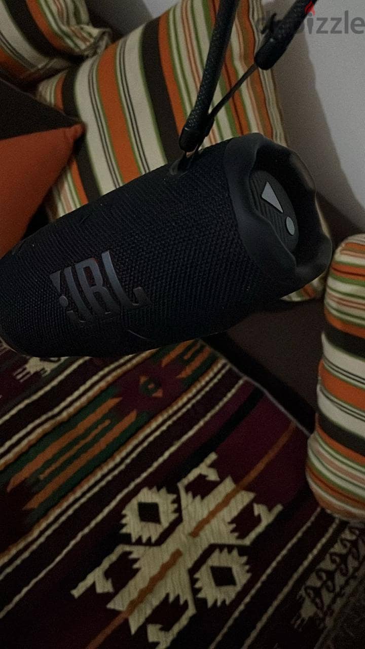 JBL speaker Charge 6 2