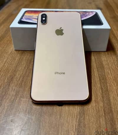 iPhone XS Max 256GB حالة ممتازة جدًا مع العلبة