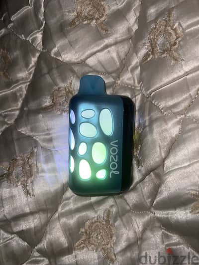 Vozol rave 40k puffs (almost new) cherry strawberry