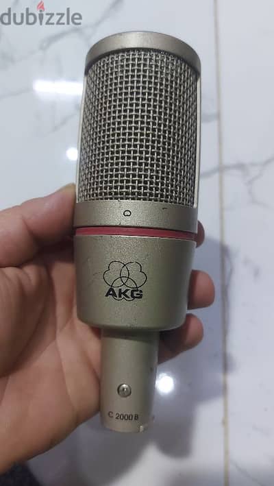 مايك استديو akg 2000