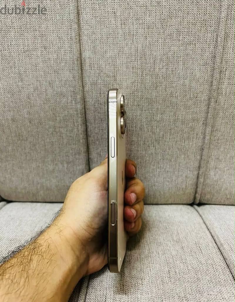 Apple - iPhone 16 Pro Max 4