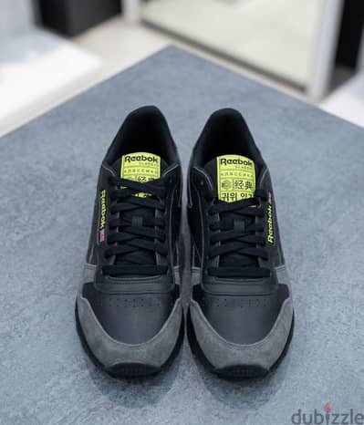 جزمة Reebok اصلي بسعر 1400