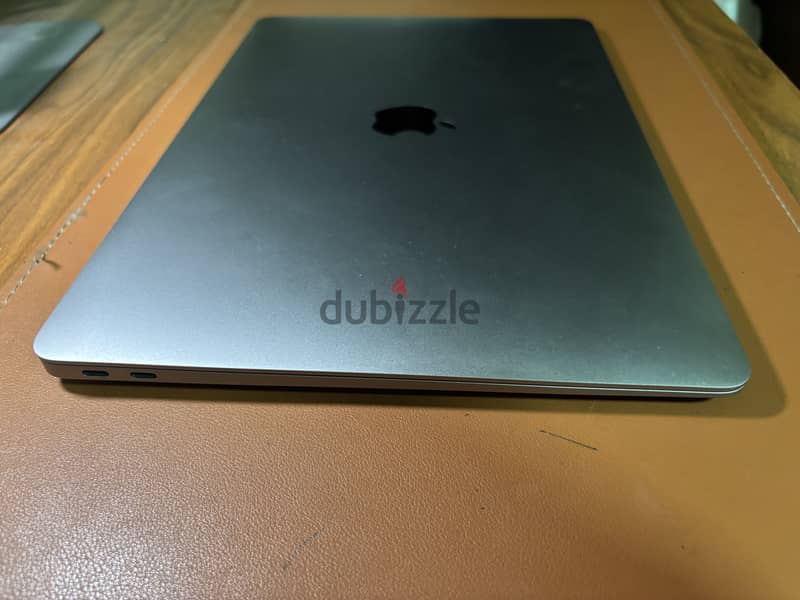 MacBook Air 13-inch (M1) 3