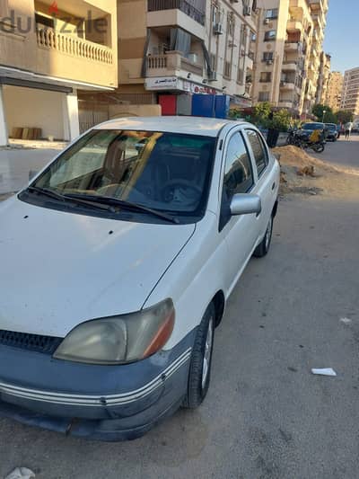 تويوتا إكو 2000