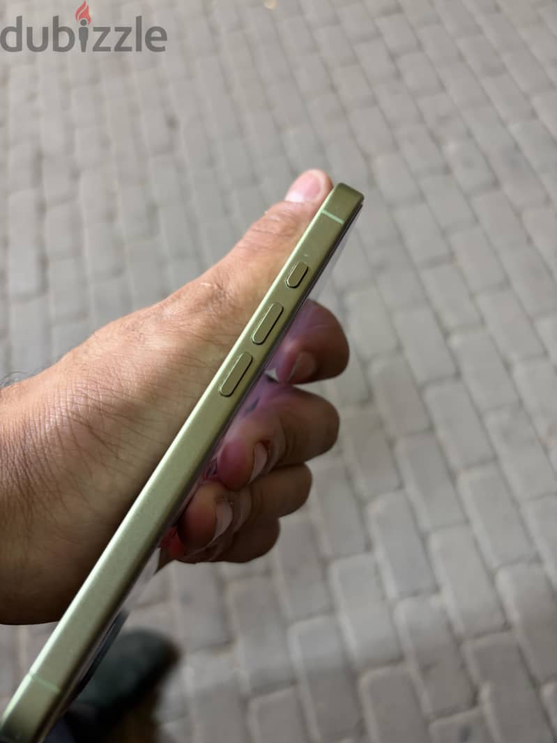 Apple - iPhone 17 3