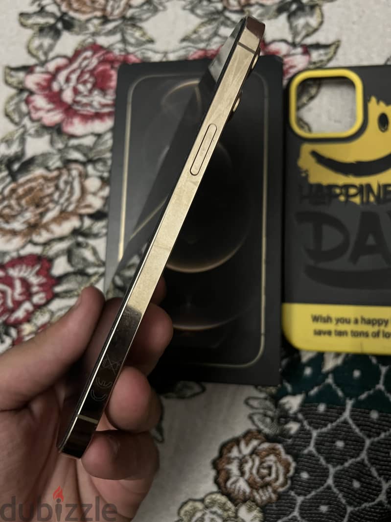 Apple - iPhone 12 Pro Max 4
