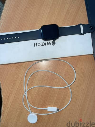 Apple Watch sires SE 44mm (Gen 2)