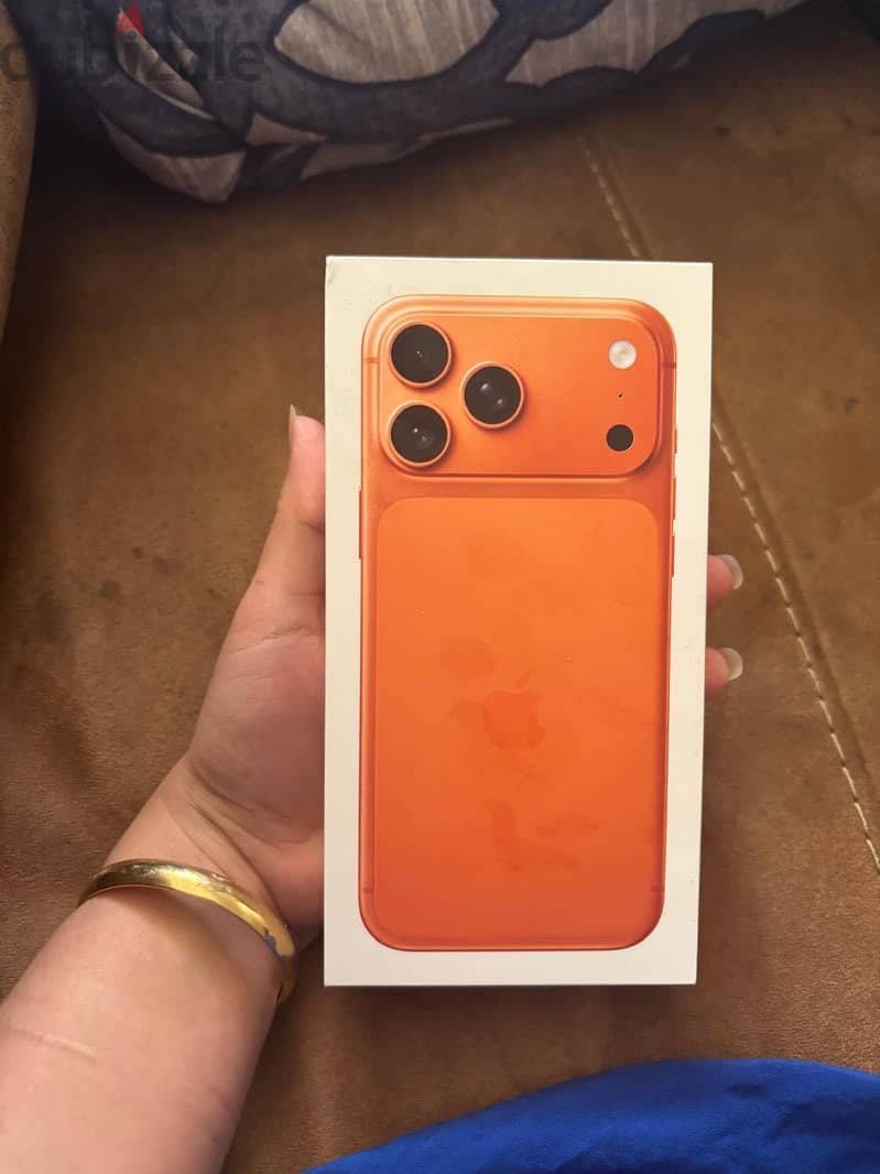Apple - iPhone 17 Pro Max 2