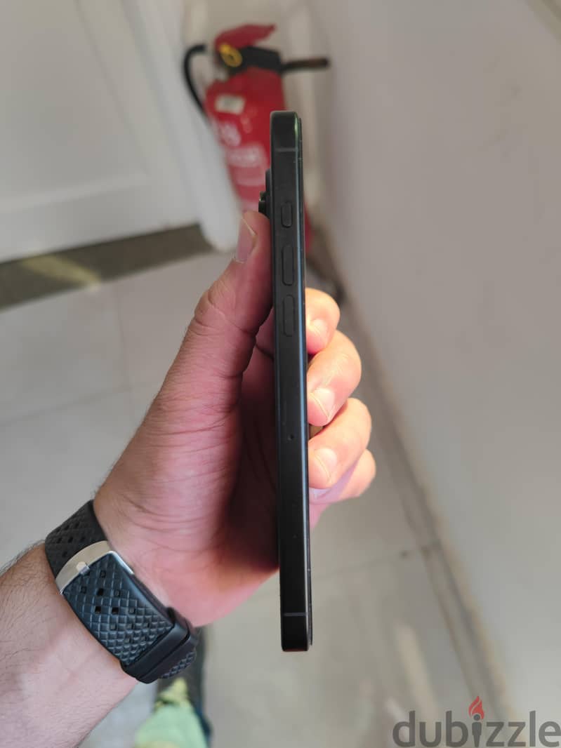 Apple - iPhone 16 Pro Max 4