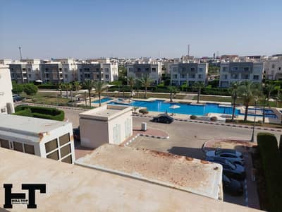 شقة بنتهاوس للإيجار في أمواج الساحل الشمالي ، مطلة على المسبح، على بعد 145 متر