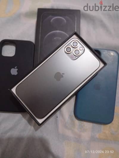 Apple - iPhone 12 Pro 256 خطين