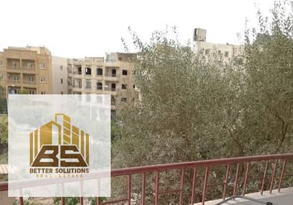 شقة_للبيع بمدينة العبور الحي التاسع  الموقع: أمام شارع الثقافة | فيو ميدان جاردن مباشر