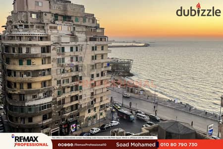 Prime Location Steps from the Sea Apartment for Sale in El Shatby