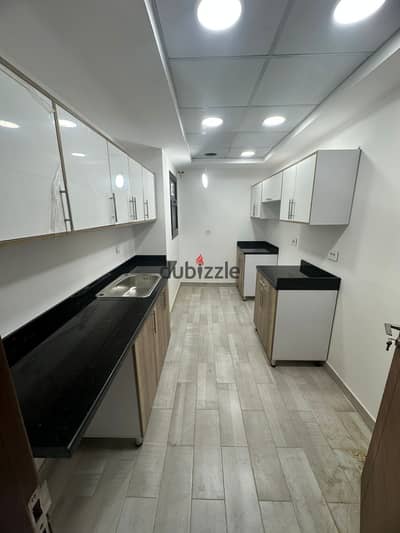 شقة First Use للايجار في CFC Aura بمساحة 210 متر، 3 Bedrooms، 4 Bathrooms، Kitchen مجهز بالكامل و ACs، اطلالة مميزة على Landscape و Garden بسعر رائع