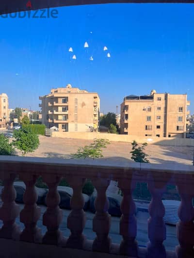 شقه الشيخ زايد قدام بيفرلي هيلز