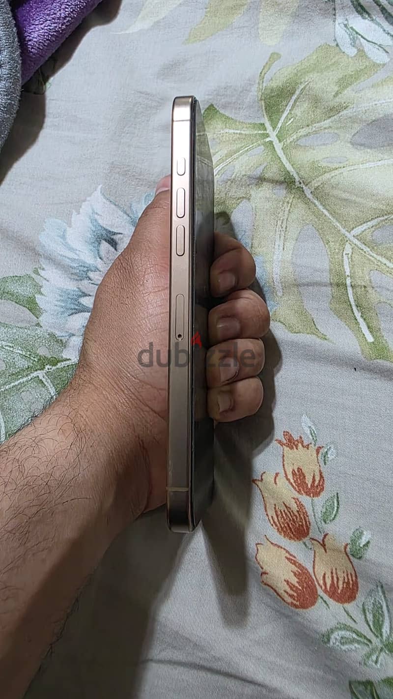Apple - iPhone 16 Pro Max 1