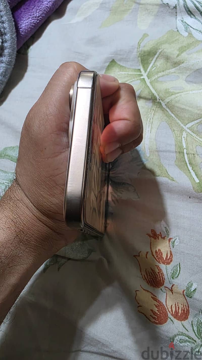 Apple - iPhone 16 Pro Max 3