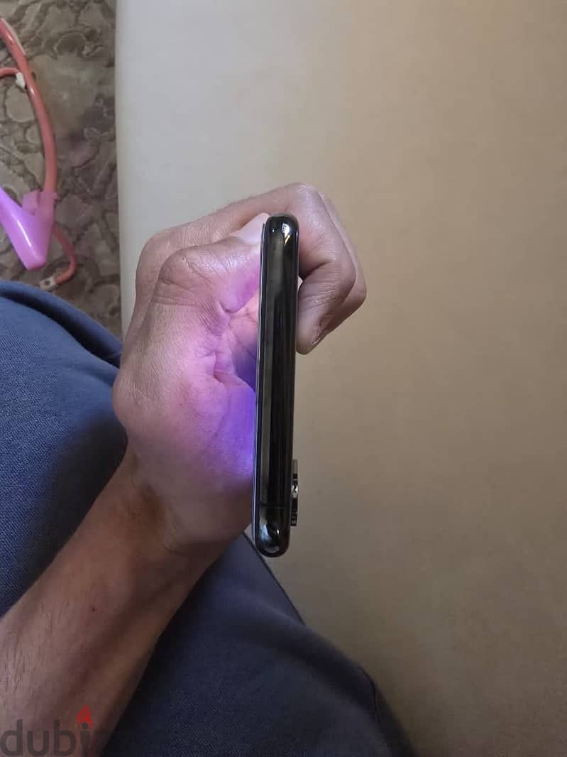Apple - iPhone XS Max 4