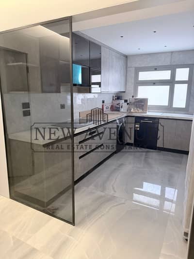 شقة للبيع من المالك  في كمبوند بالم هيلز نيو كايرو  استلام فوري palm hills new cairo، تشطيب كامل (تشطيب سوبر لوكس)