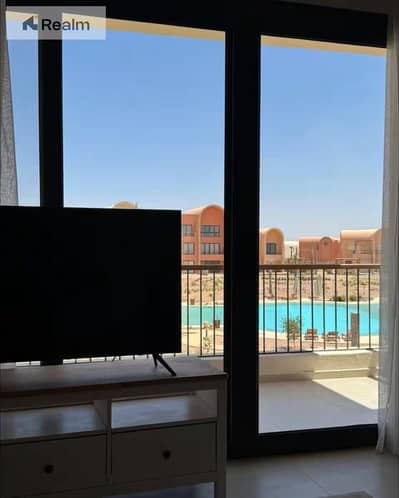 apartment with Direct sandy pool view with instalments