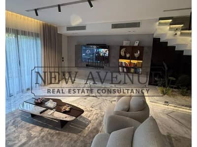 Under Market Price Corner Townhouse Fully Furnished Ready to move Prime Location View on the Mall in Hyde Park