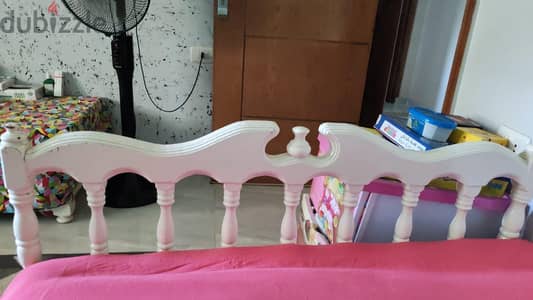 سرير بسحاره تخزين ومرتبه قطن وكومود
