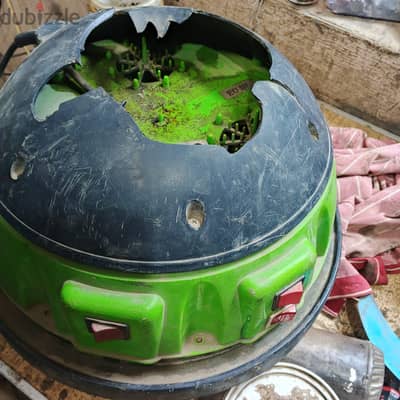 مكنسة ٣ متور فيهم واحد بس شغال