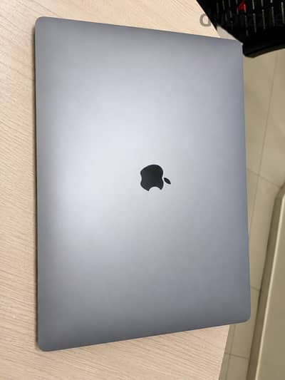MacBook Pro 16-inch 2019, 8-Core Intel Core i9 2.3GHz 1TB SSD, 16GBRAM